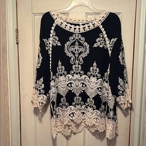 Leo & Nicole Black and Cream Lace Blouse